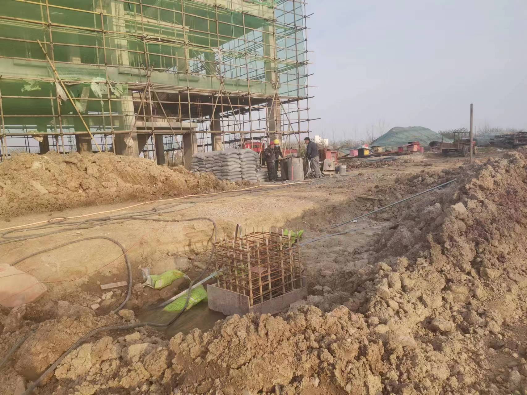 中方当桥梁出现裂缝的时候应该及时加固修补